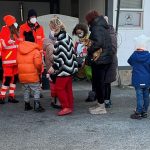 Rifugiati ucraini arrivati a Baronissi, sorrisi e applausi per grandi e piccini